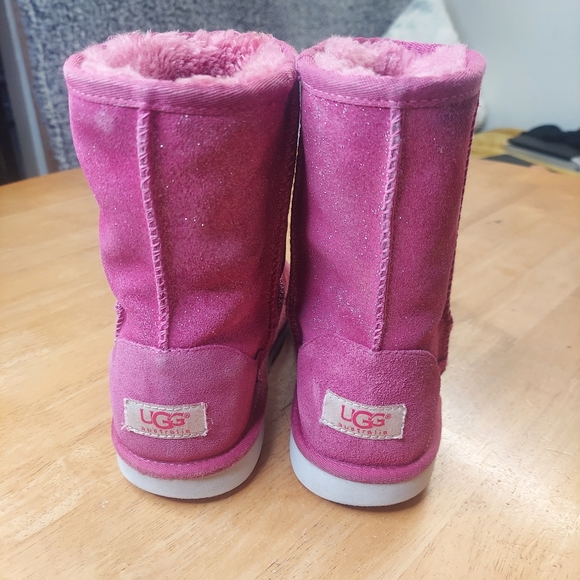 UGG  Classic short Boots Shoes Pink Size 4 - Picture 2 of 7
